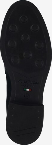 Nero Giardini Classic Flats in Black