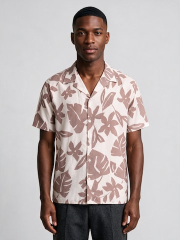 Antioch Comfort Fit Shirt in Weiß: Vorderseite