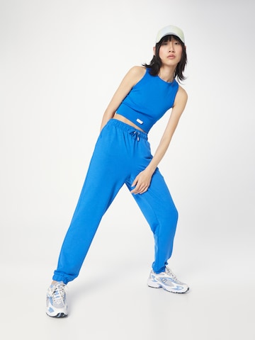 Effilé Pantalon de sport 'FREI' ONLY PLAY en bleu