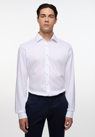 ETERNA Slim fit Button Up Shirt in White: front