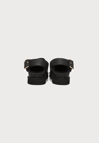UGG Clogs 'Goldenstar Villa' in Black