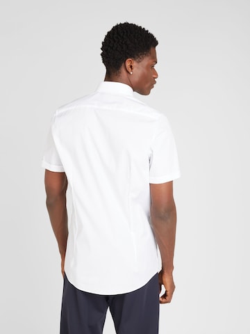 OLYMP - Ajuste regular Camisa de negocios 'Level 5' en blanco