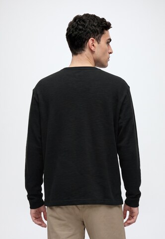 GAP - Camiseta en negro: atrás
