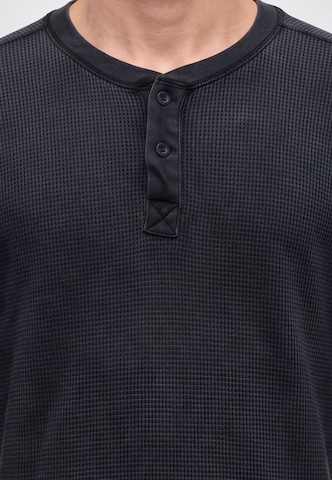 HOLLISTER Shirt in Black: front