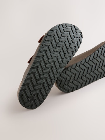 Next - Sapato aberto em castanho