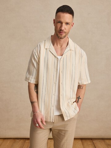 DAN FOX APPAREL Regular fit Πουκάμισο 'Martin' σε λευκό: μπροστά