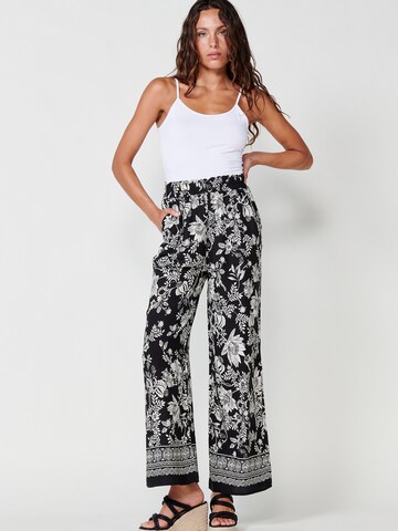 KOROSHI Regular Trousers in Black