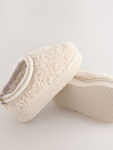 Baker by Ted Baker Low shoe in Beige