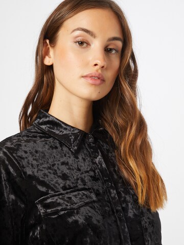 s.Oliver Blouse in Black