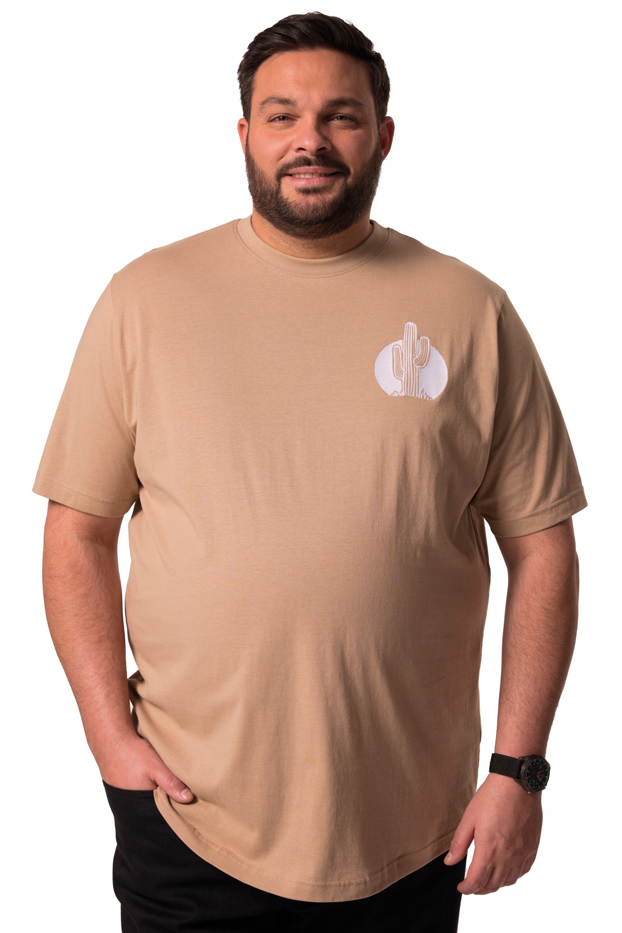 Men Plus Shirt in Beige: front