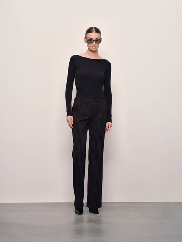 Body a maglietta di RÆRE by Lorena Rae in nero: frontale