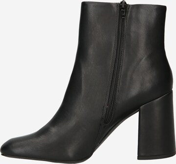 Madden Girl Ankle boots 'WHILE' σε μαύρο