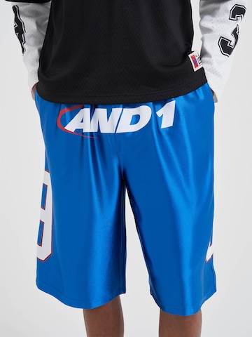 AND1 Regular Shorts in Blau: Vorderseite