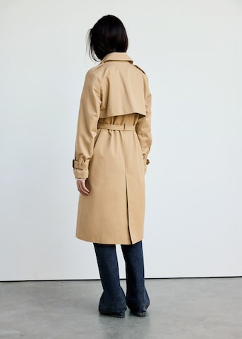 MANGO Tussenmantel 'POLANA' in Beige
