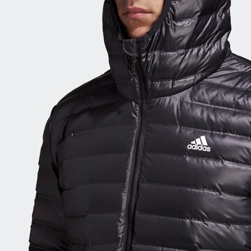 ADIDAS TERREX Outdoorová bunda 'Varilite Down' – černá