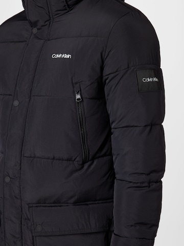 Calvin Klein Зимняя куртка в Черный