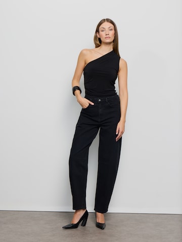 Barrel Jeans 'Nelly' de la RÆRE by Lorena Rae pe negru