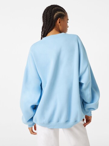 Bershka Sweatshirt in Blau