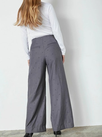 Wide Leg Pantalon à pince 'Saga' co'couture en gris