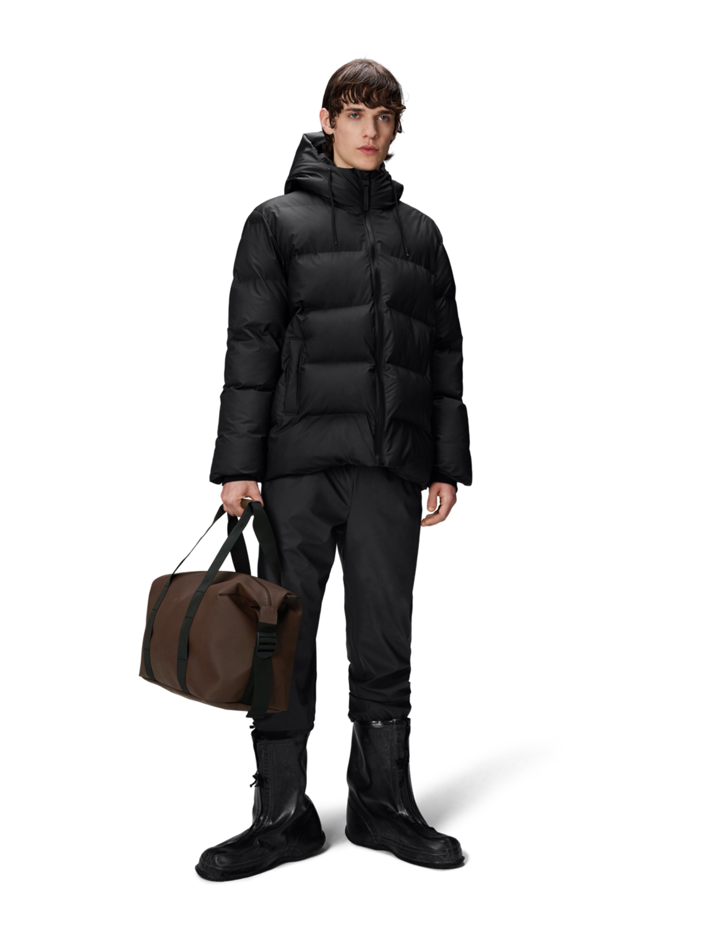 RAINS Vinterjacka 'Alta' i svart