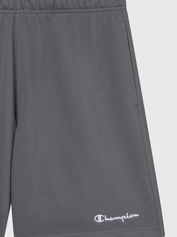 Champion Authentic Athletic Apparel Loosefit Byxa i grå