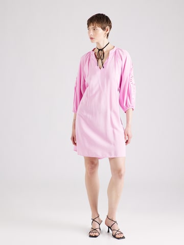 SISTERS POINT Dress 'VIABA' in Pink: front
