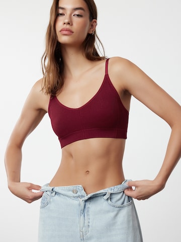 Bustino Reggiseno di Trendyol in rosso