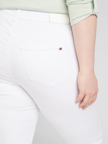 Slimfit Jeans di Tommy Hilfiger Curve in bianco