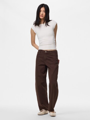 Barrel Jean 'PCGrace' PIECES en marron