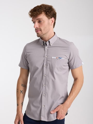 7Camicie Slim fit Business Shirt 'Iconic Poplin Stretch Man Shirt Short Sleeve Light Blue' in Grey: front