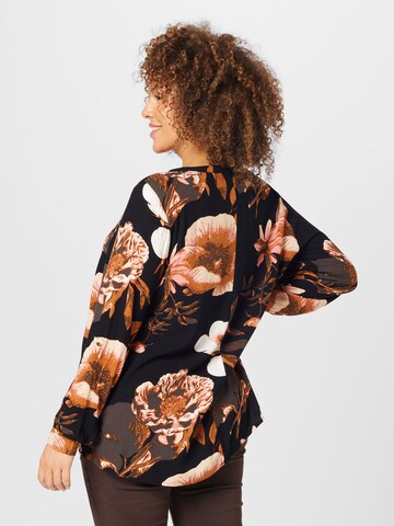 Zizzi - Blusa em preto