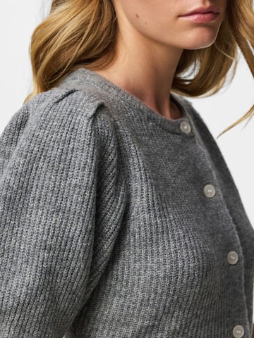 PIECES Strickjacke 'PCSilly' in Grau