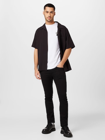 NN07 - Ajuste regular Camisa 'Julio' en negro