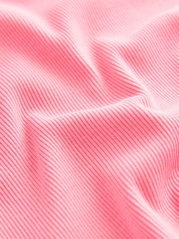 Next Top in Pink