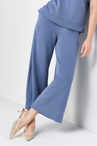 Wide Leg Pantalon à pince Rich & Royal en bleu : devant