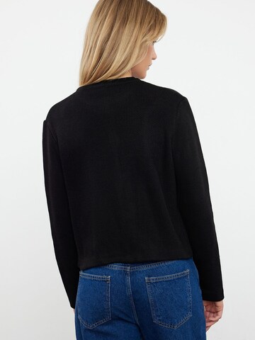 Trendyol Strickjacke in Schwarz