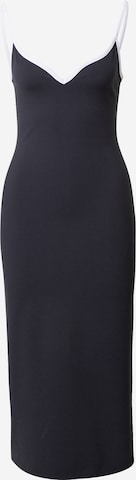 Rochie de la Abercrombie & Fitch pe negru: față