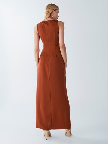 Robe de soirée 'Maleny' BWLDR en orange : derrière