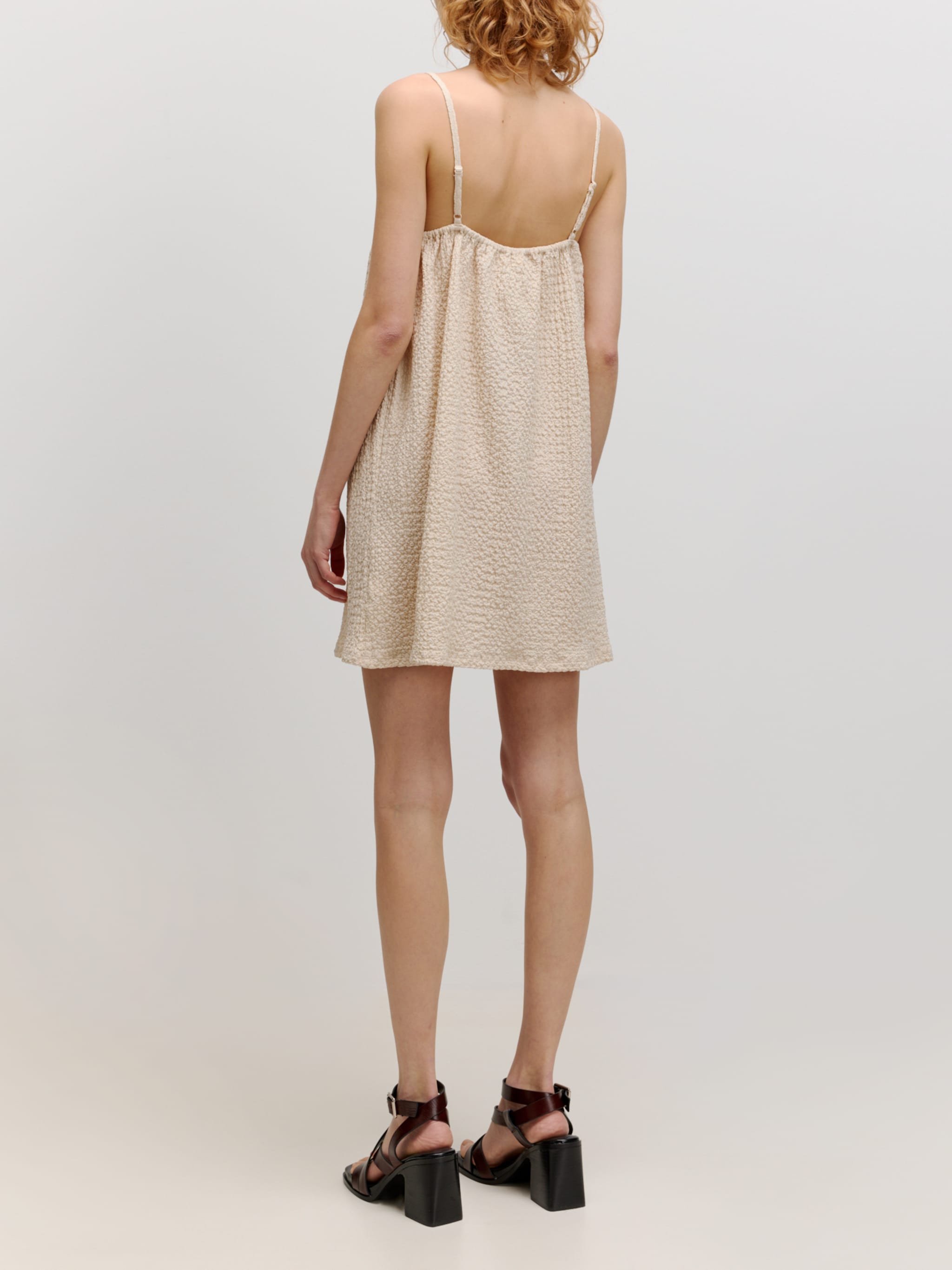 EDITED Produkte Kleid 'Carmi' beige