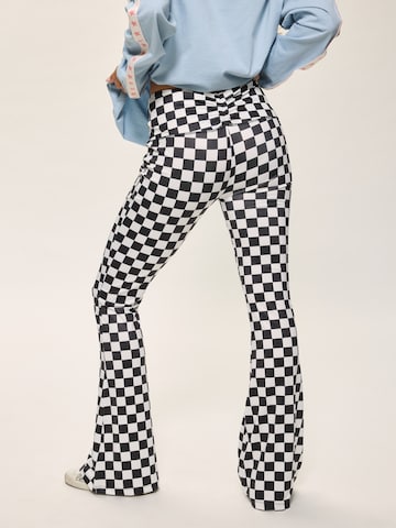 Kamila Šikl Скинни Леггинсы в Черный