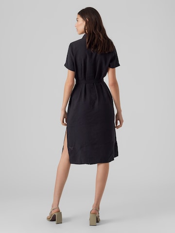 Vero Moda Tall - Vestidos camiseiros 'Queeny' em preto