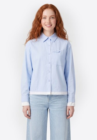 MYMO Blouse in Blue: front