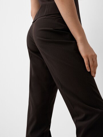 Bershka Regular Pleated Pants in Brown