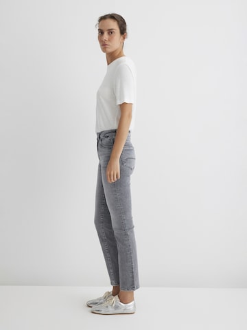 Mavi Slim fit Jeans 'KENDRA' in Grey: front