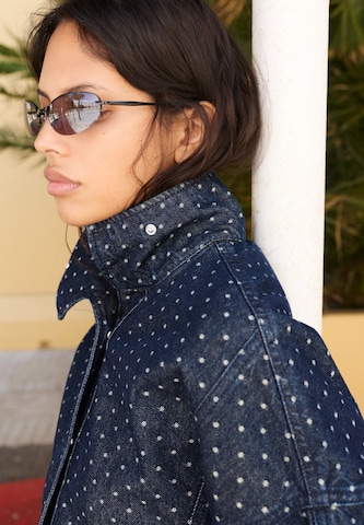 Pull&Bear Sonnenbrille in Schwarz