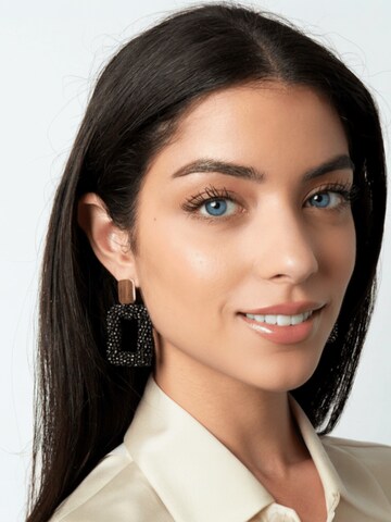 La Moda Me Earrings 'Giselle - Gold Plated Elegant' in Black