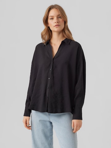 Camicia da donna 'QUEENY' di VERO MODA in nero: frontale