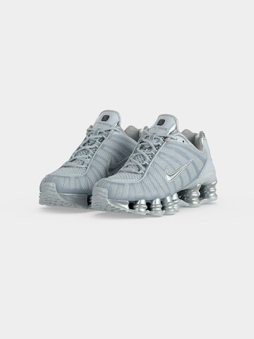 Nike Sportswear Platform trainers 'Shox' in Grey