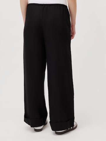 Wide leg Pantaloni 'Effie' di LeGer by Lena Gercke in nero