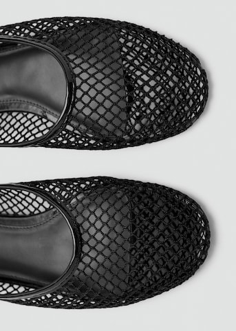 MANGO Riemchenballerina in Schwarz